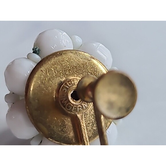 Western Germany White Floral Screwback Earrings Vintage - Picture 8 of 10